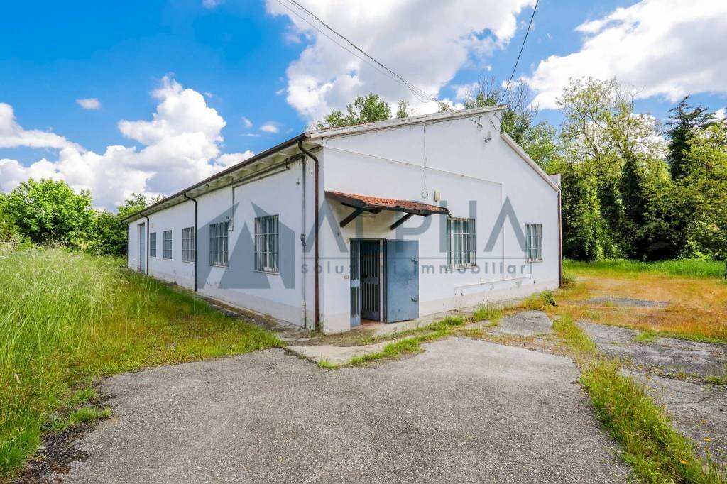 Facciata - Capannone via Vecchianino, Predappio - foto 2