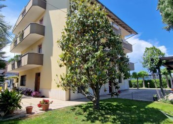 Villa Via Valter Verziere, Montesilvano - foto 5