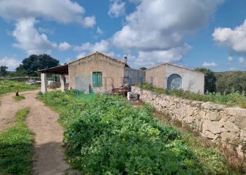 Casale Luras - foto 1