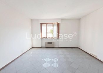 Ufficio Lucca (zona Sant'Anna) - foto 1