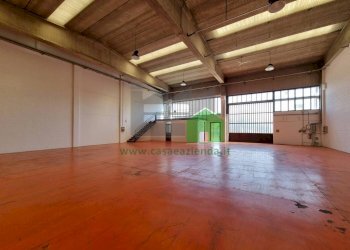 Capannone via Fratelli Bandiera, Carugate - foto 4