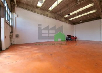 Capannone via Fratelli Bandiera, Carugate - foto 9