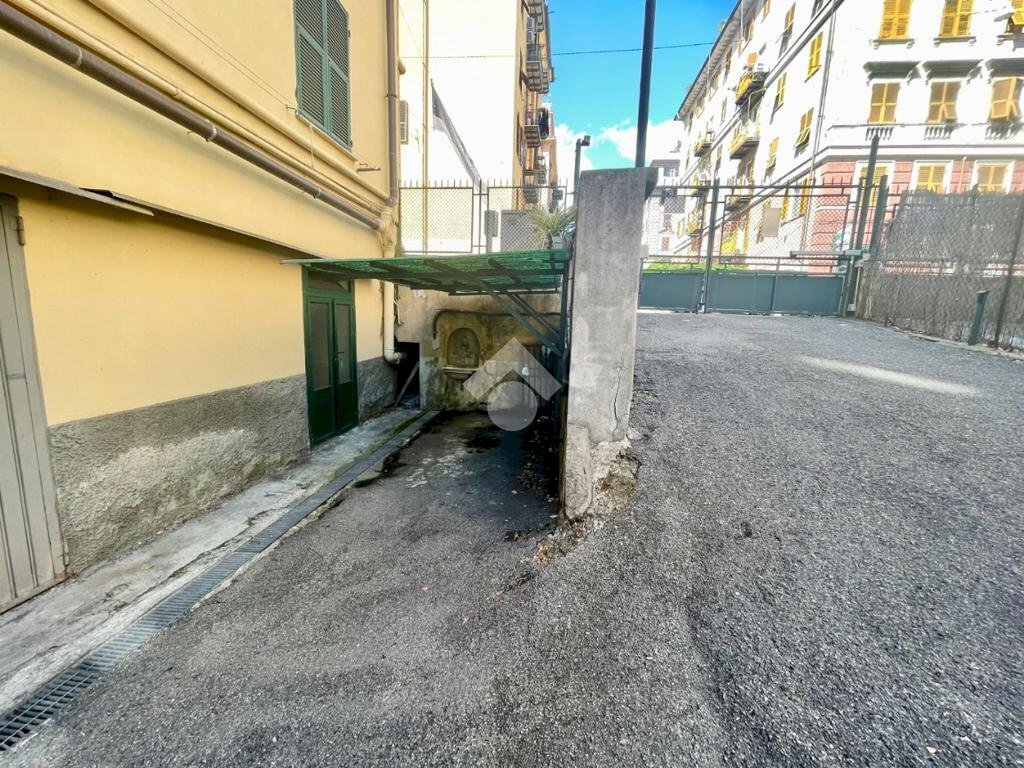 Parking space Via Invrea, Genova (neighborhood Foce) - photo 3
