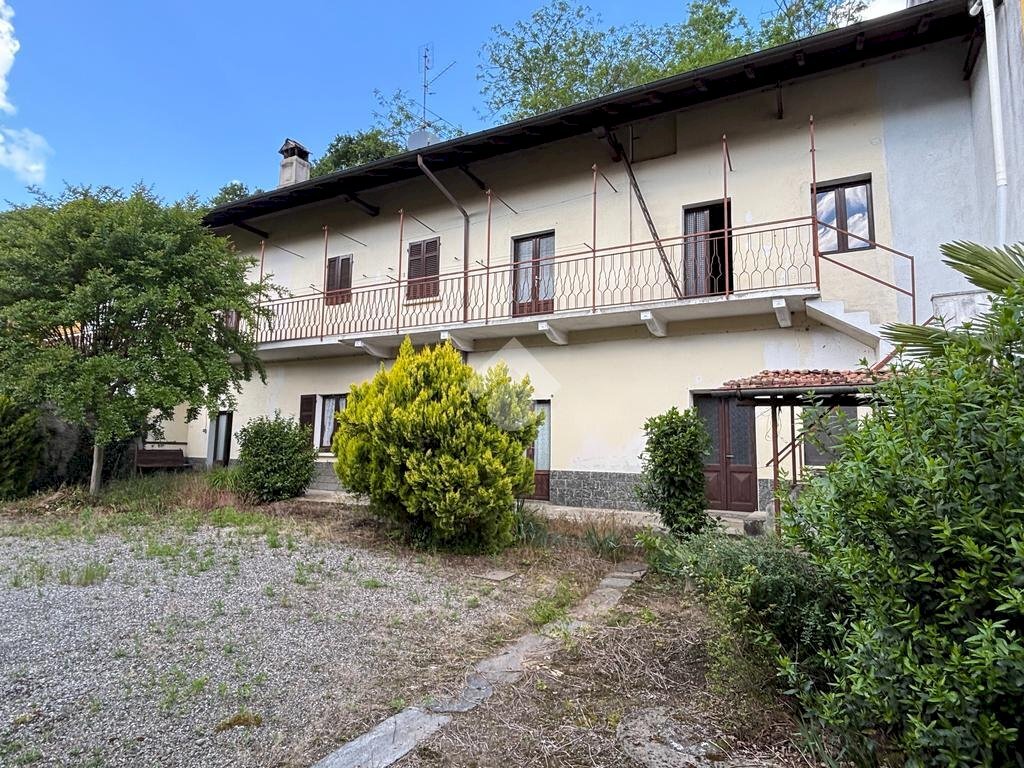 Casa indipendente Via bellomi, Varallo Pombia - foto 1