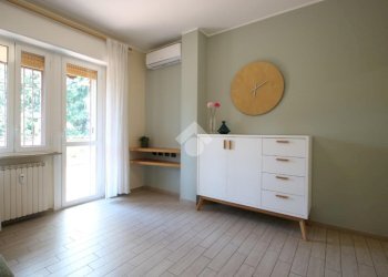 Three-room apartment Via Roma, Garbagnate Milanese - photo 1