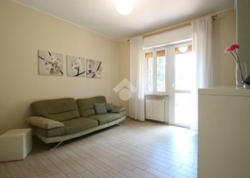 Three-room apartment Via Roma, Garbagnate Milanese - photo 4