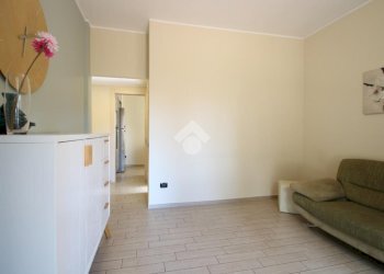 Three-room apartment Via Roma, Garbagnate Milanese - photo 8