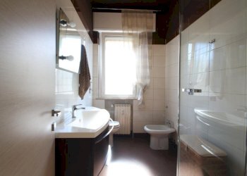 Three-room apartment Via Roma, Garbagnate Milanese - photo 10
