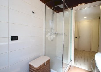Three-room apartment Via Roma, Garbagnate Milanese - photo 14
