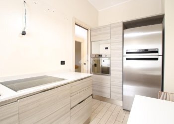 Three-room apartment Via Roma, Garbagnate Milanese - photo 19