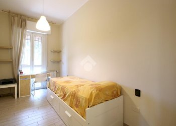 Three-room apartment Via Roma, Garbagnate Milanese - photo 33