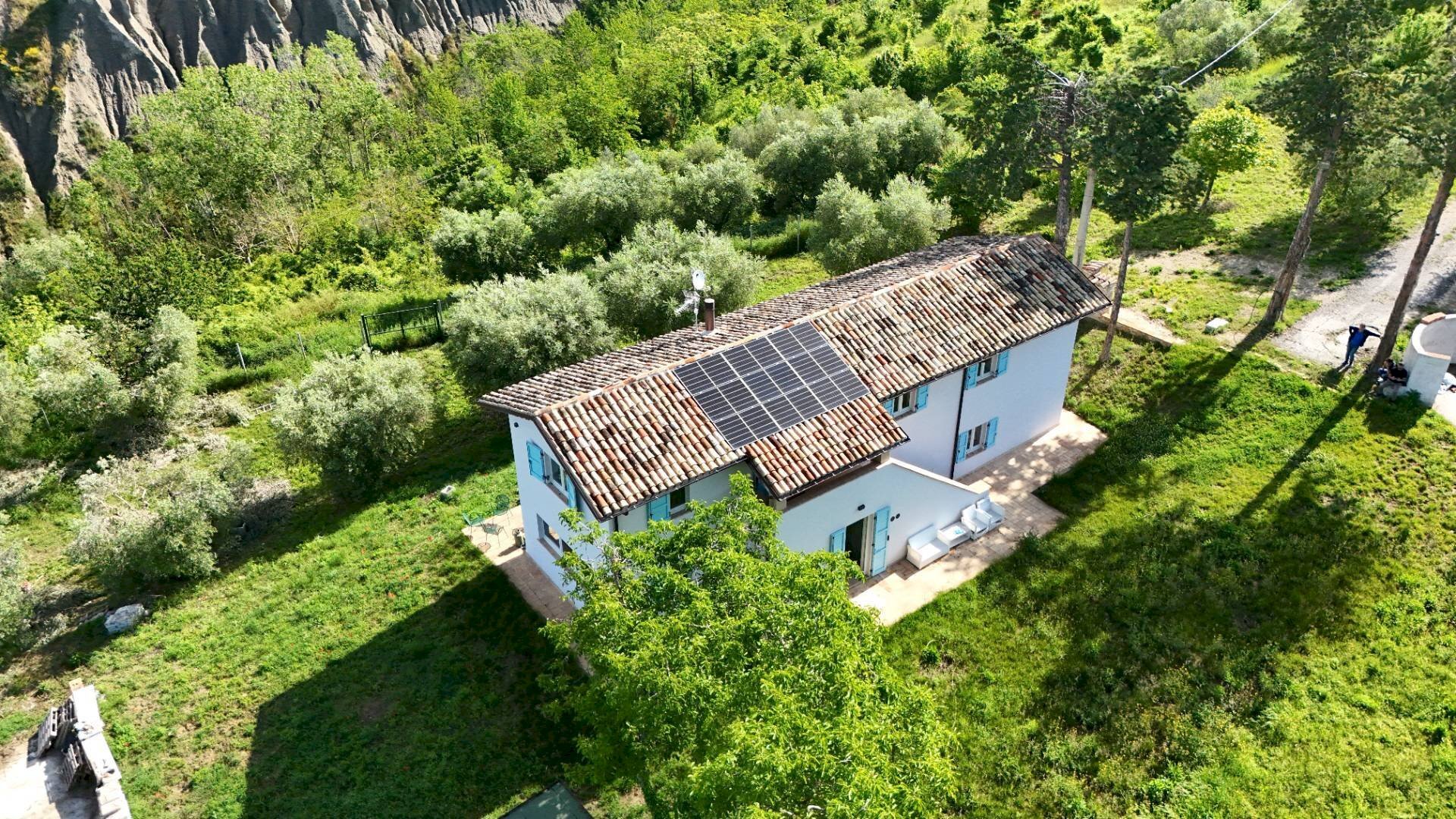 Foto 3 - Rustico Via Belsito
 
2, Castorano - foto 3