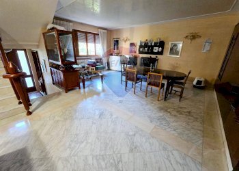 Sala da pranzo - Villa a Schiera Matera - foto 4
