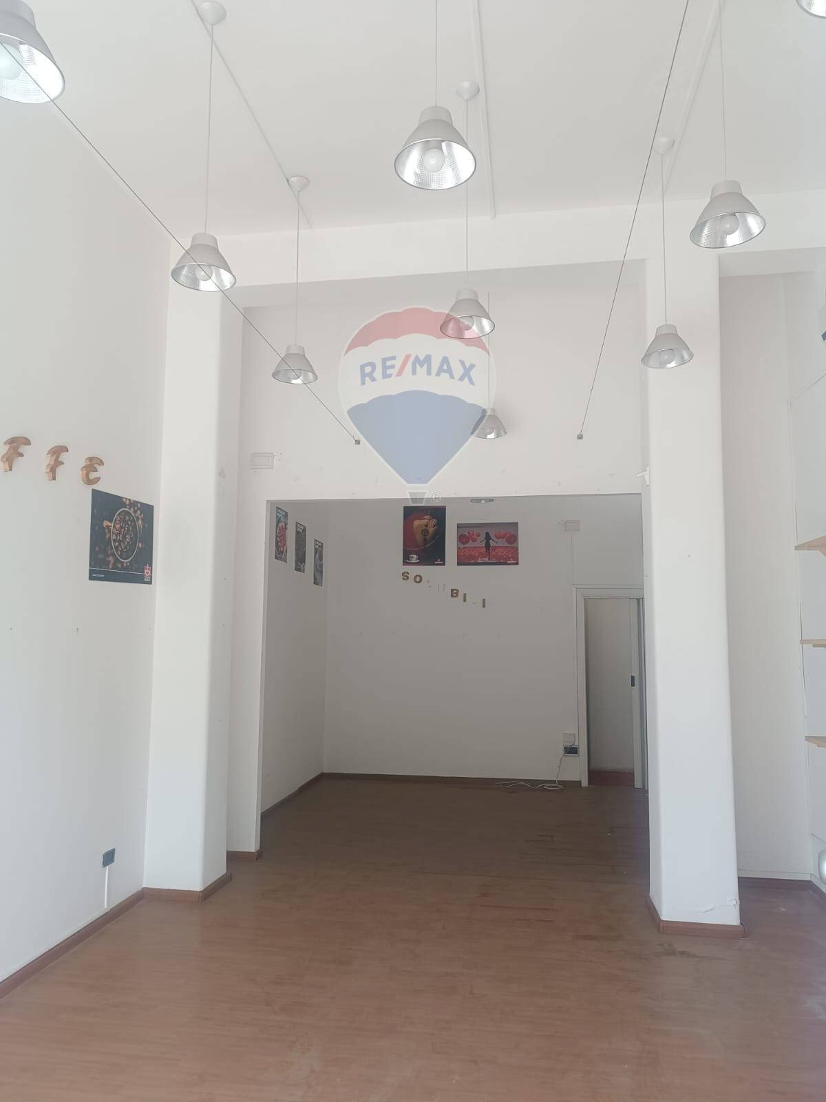 Stanza vuota - Commercial Activity Via Luigi Pirandello
21, Sant'Agata Li Battiati - photo 2