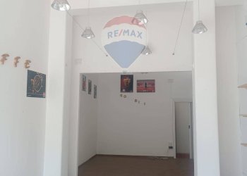 Stanza vuota - Commercial Activity Via Luigi Pirandello
 
21, Sant'Agata Li Battiati - photo 2