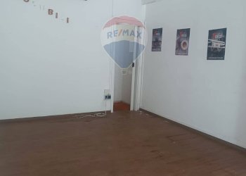 Stanza vuota - Commercial Activity Via Luigi Pirandello
 
21, Sant'Agata Li Battiati - photo 3