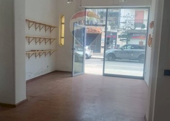 Stanza vuota - Commercial Activity Via Luigi Pirandello
 
21, Sant'Agata Li Battiati - photo 5