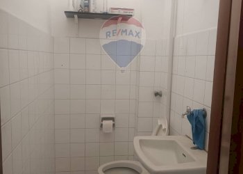 Bagno - Commercial Activity Via Luigi Pirandello
 
21, Sant'Agata Li Battiati - photo 7