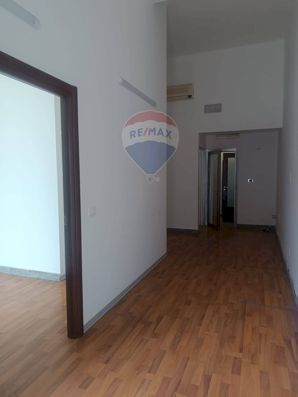 Stanza vuota - Commercial Activity Via Luigi Pirandello
19, Sant'Agata Li Battiati - photo 3