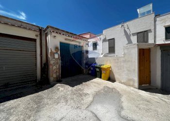 esterno - Locale Commerciale Lungomare Europa
 
18, Vieste - foto 15