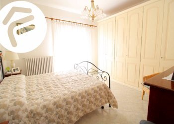 camera matrimoniale - Villa Via del Casone
 
14, Massa - foto 22