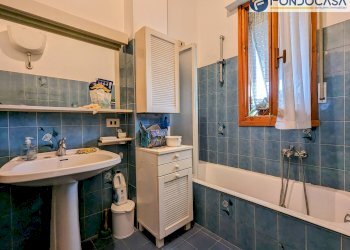 bagno - Appartamento Via Bigioni
 
11, Carrara - foto 12