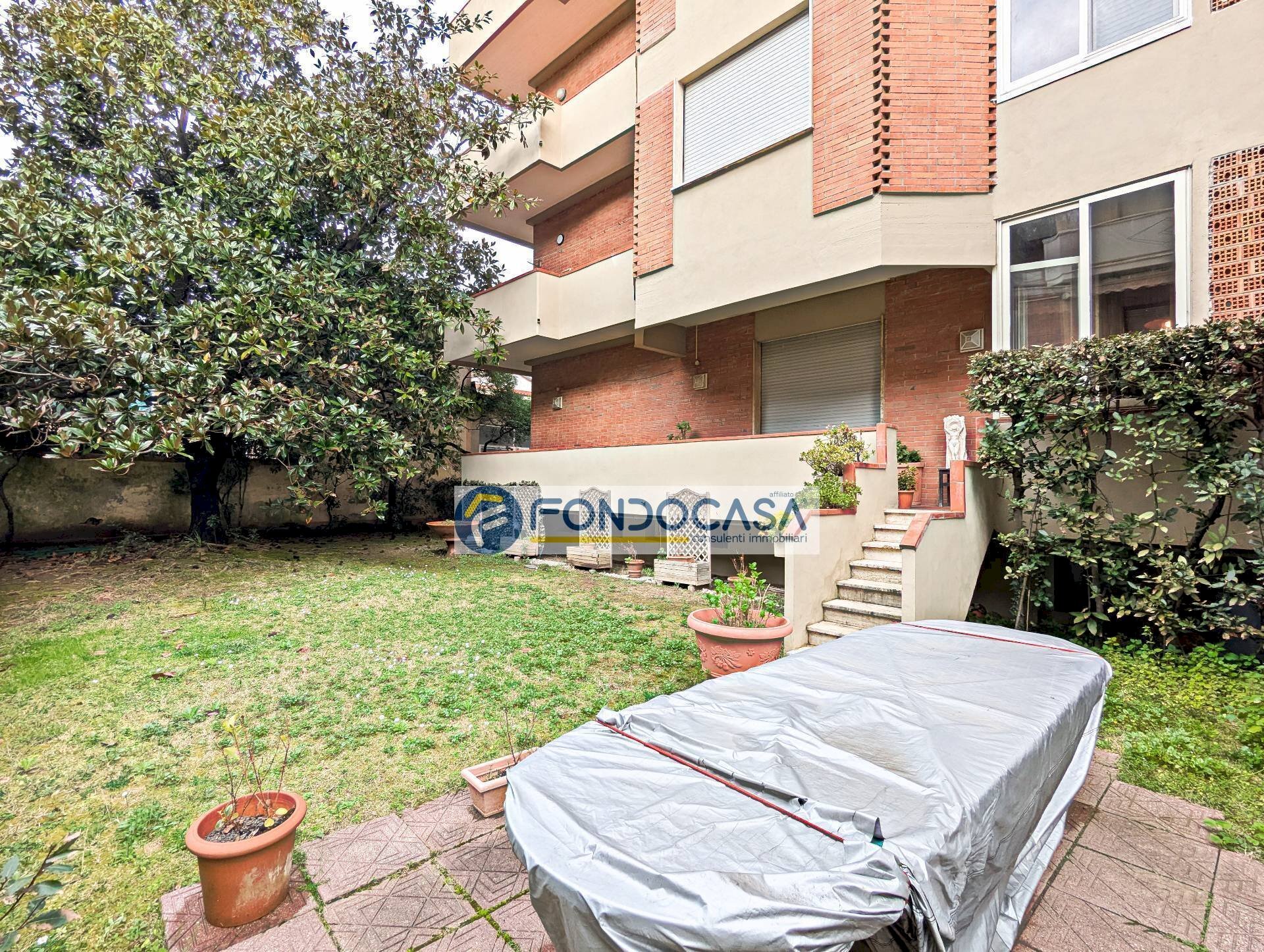 giardino - Appartamento Via Vittorio Veneto
 
3, Massa - foto 1