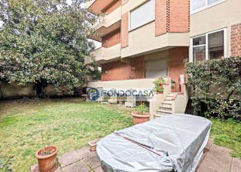 giardino - Appartamento Via Vittorio Veneto
 
3, Massa - foto 1