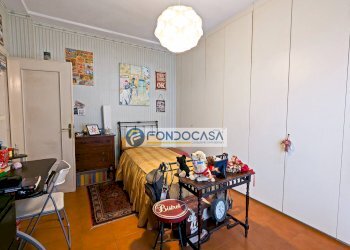 camera da letto 3 - Appartamento Via Vittorio Veneto
 
3, Massa - foto 22