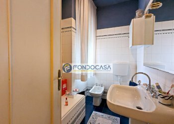 bagno 1 - Appartamento Via Vittorio Veneto
 
3, Massa - foto 25