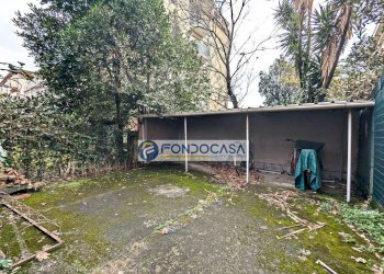 parcheggio bici condominiale - Appartamento Via Vittorio Veneto
 
3, Massa - foto 39