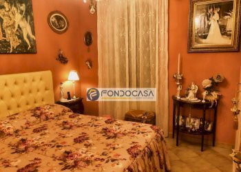 CAMERA MATRIMONIALE - Villa Via Commercio
 
34, Massa - foto 21