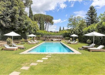 Piscina - Villa largo dell'Olgiata, Roma - foto 5