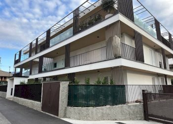 Facciata - Trilocale via Alessandro Tassoni, 1, Scanzorosciate - foto 16