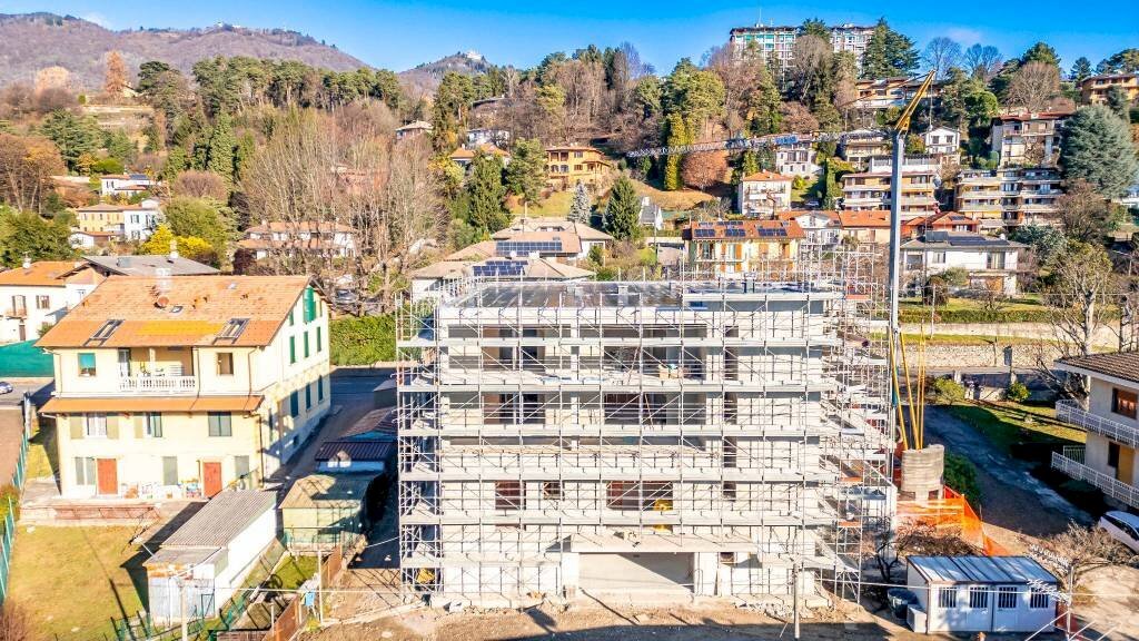 Vista - Bilocale via Vittorio Veneto, 3, Luvinate - foto 1