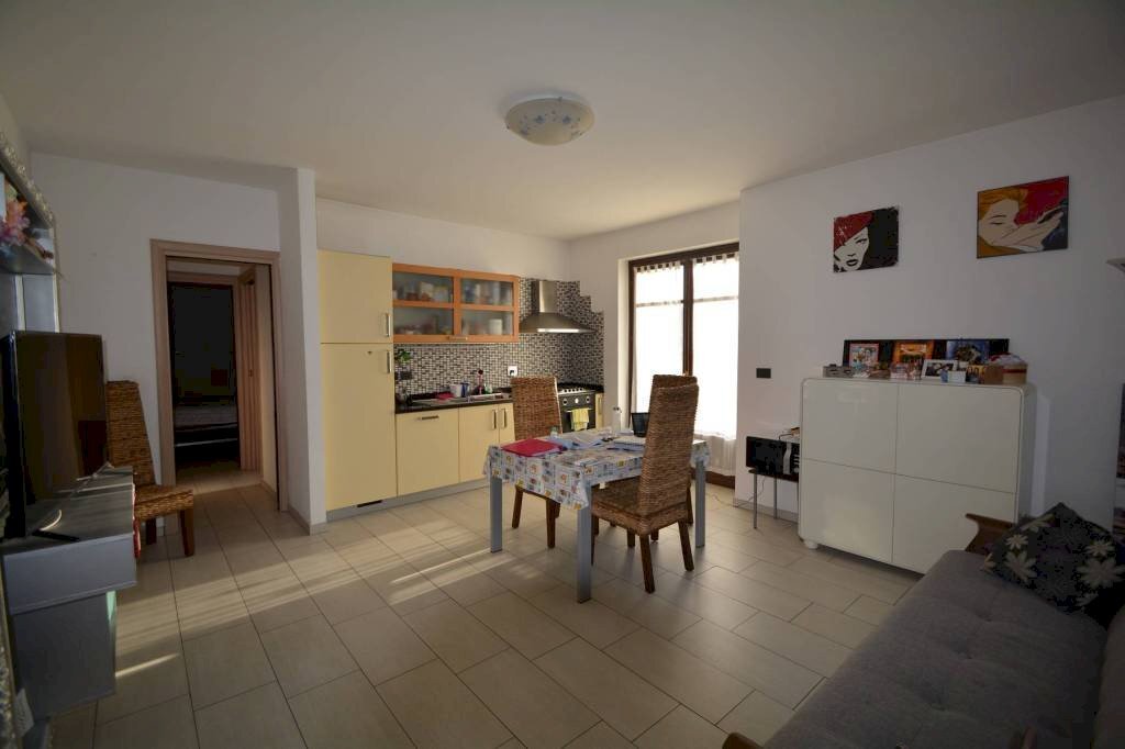 Salone - Bilocale via Paolo Thaon de Revel, 21, Carmagnola - foto 2