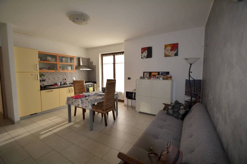 Salone - Bilocale via Paolo Thaon de Revel, 21, Carmagnola - foto 3