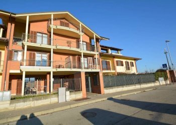 Facciata - Bilocale via Paolo Thaon de Revel, 21, Carmagnola - foto 1