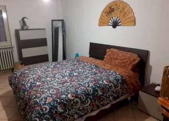 Camera da letto - Villa via San Fiorenzo, 10, Bastia Mondovì - foto 9