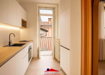 Cucina - Appartamento via Luigi Cadorna, 3, Busca - foto 5