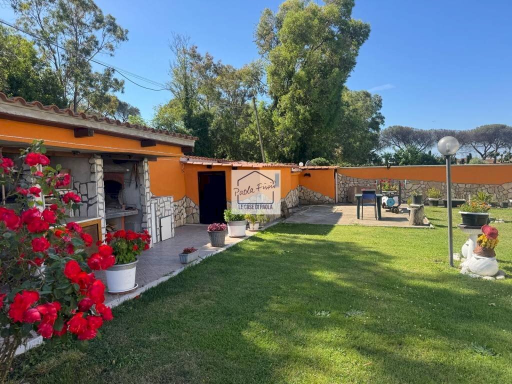 Giardino - Villa via degli Olivi, Ardea - foto 2