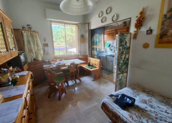 Salone - Appartamento via Giulio Tanini, Genova (zona Borgoratti) - foto 17