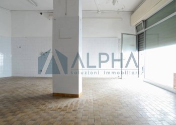 Interno non residenziale - Attività Commerciale viale Lecce, Rimini - foto 8