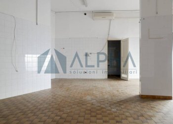 Interno non residenziale - Attività Commerciale viale Lecce, Rimini - foto 10
