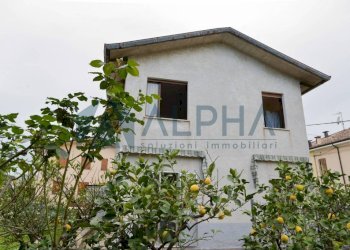 Facciata - Villa via Busca, Santarcangelo di Romagna - foto 18