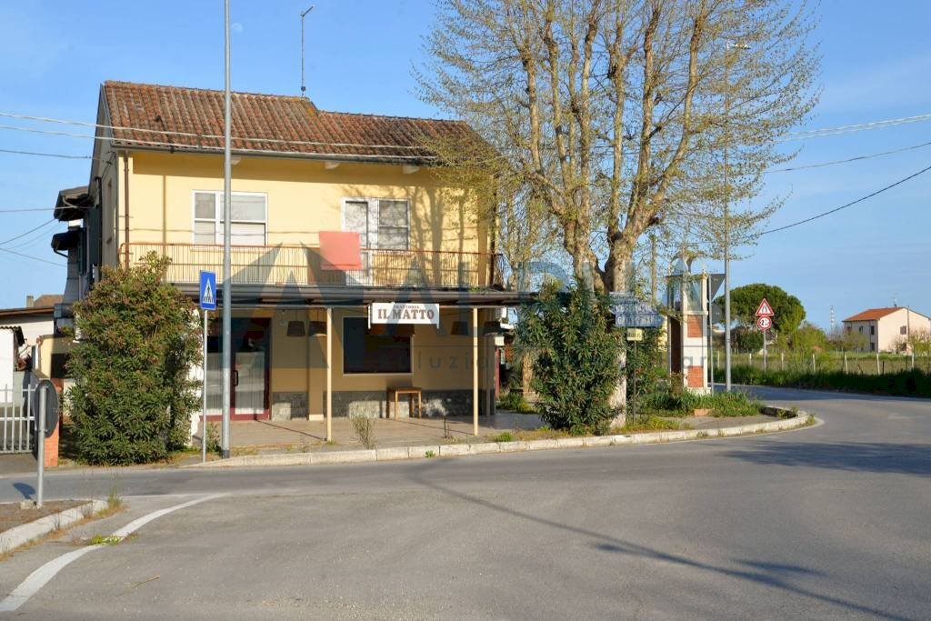 Facciata - Shop via Canale Bonificazione, Cesenatico - photo 1