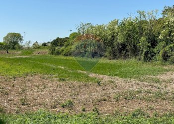 Giardino - Terreno edificabile VIA DEL CRISTO
1, Manzano - foto 1