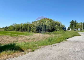 Giardino - Terreno edificabile VIA DEL CRISTO
1, Manzano - foto 8