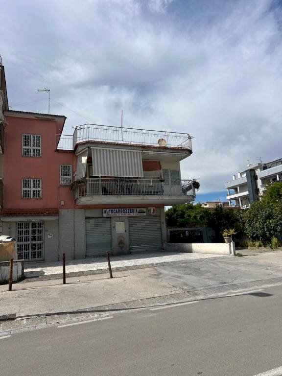 Zona - Villa via Giacomo Leopardi, Volla - foto 1