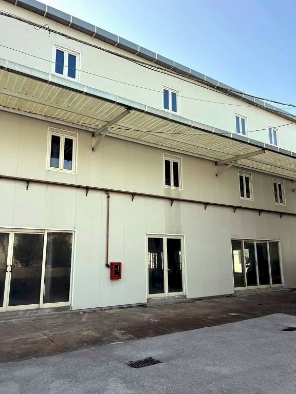 Facciata - Capannone via Emanuele Gianturco, Napoli - foto 3